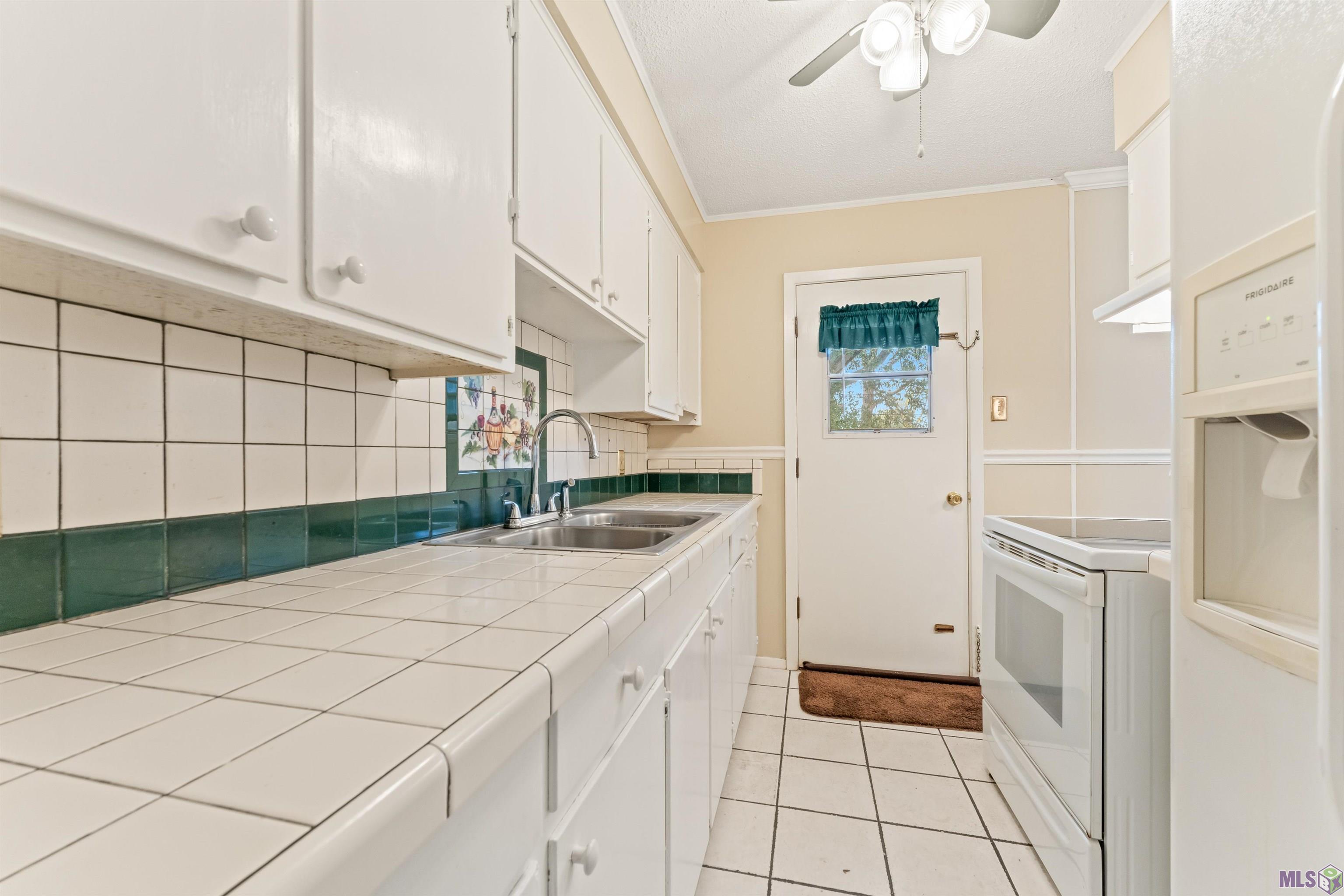 1713 Emmaline Drive Baton Rouge, LA 70810 - Photo 4 of 29