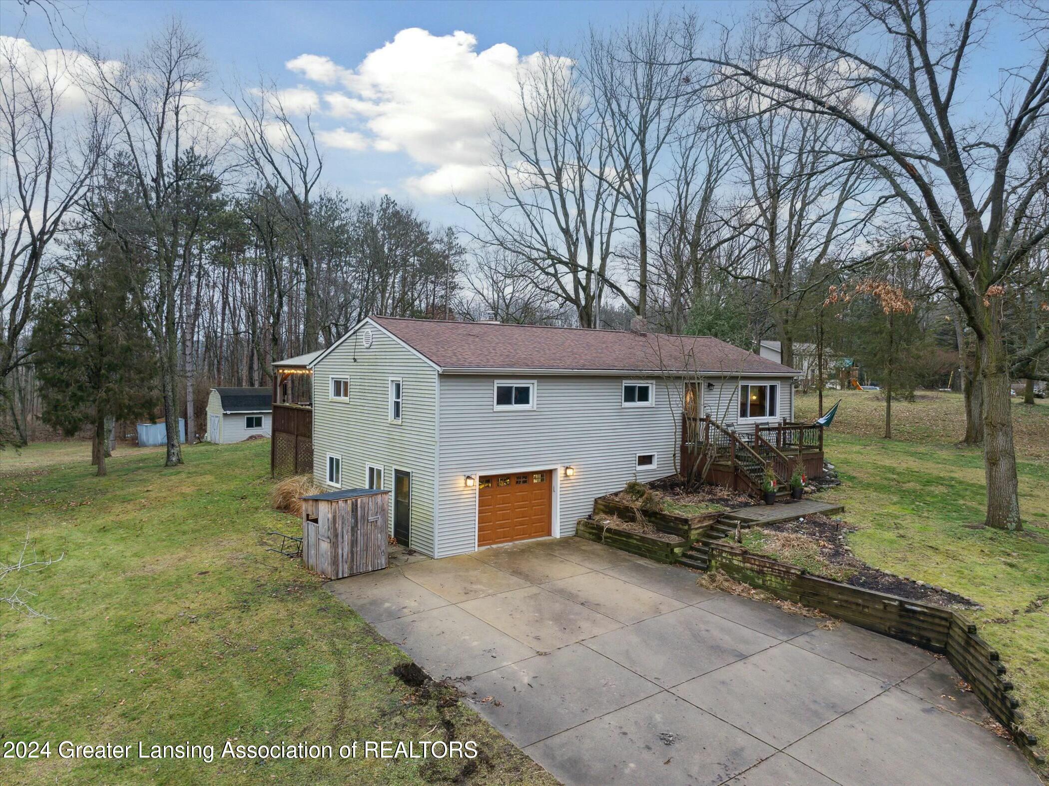 15407 Upton Road East Lansing, MI 48823 - Photo 41 of 58 tempImage0Zehdo