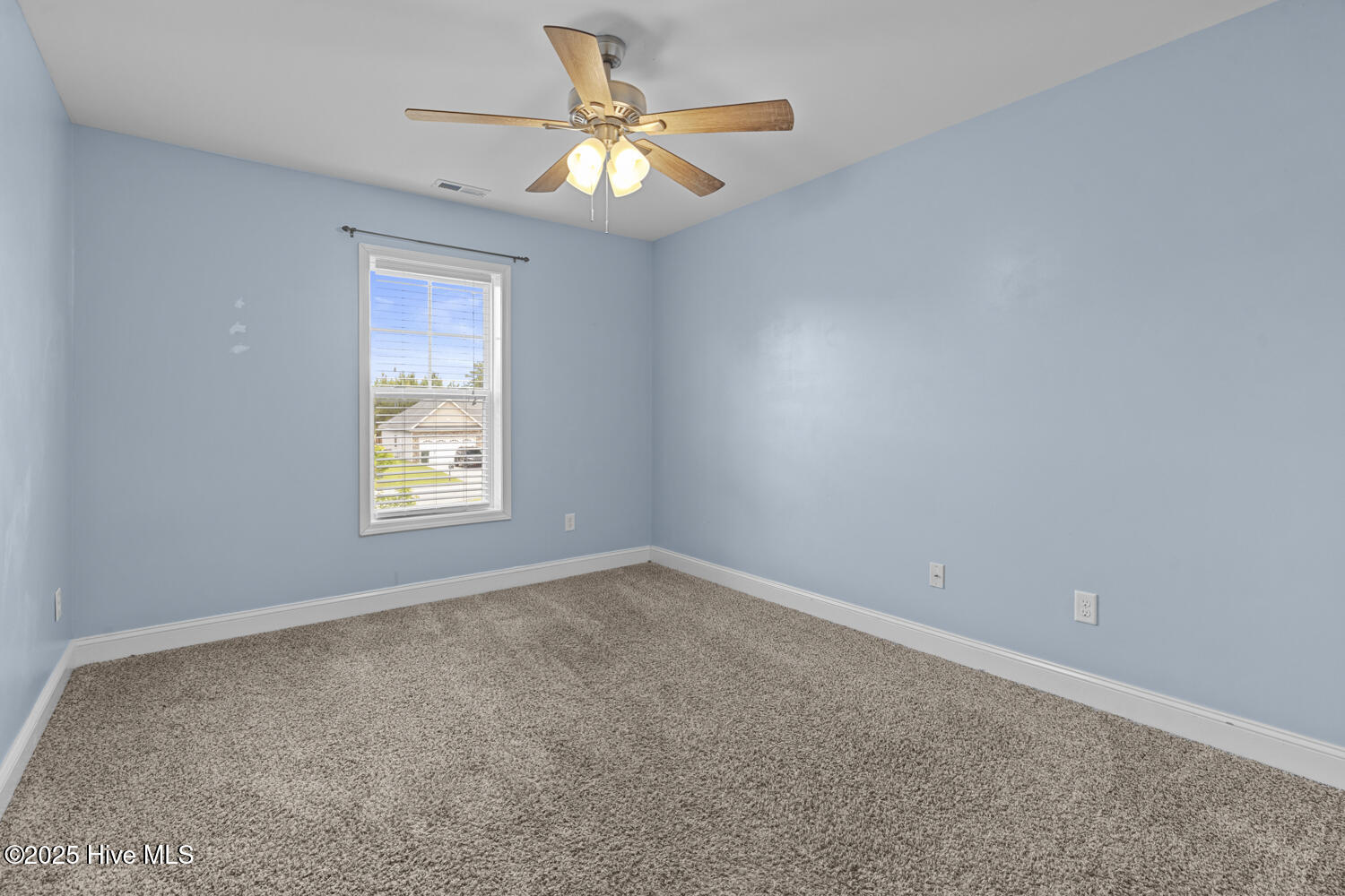 302 First Post Road Jacksonville, NC 28546 - Photo 23 of 38 Bedroom 1