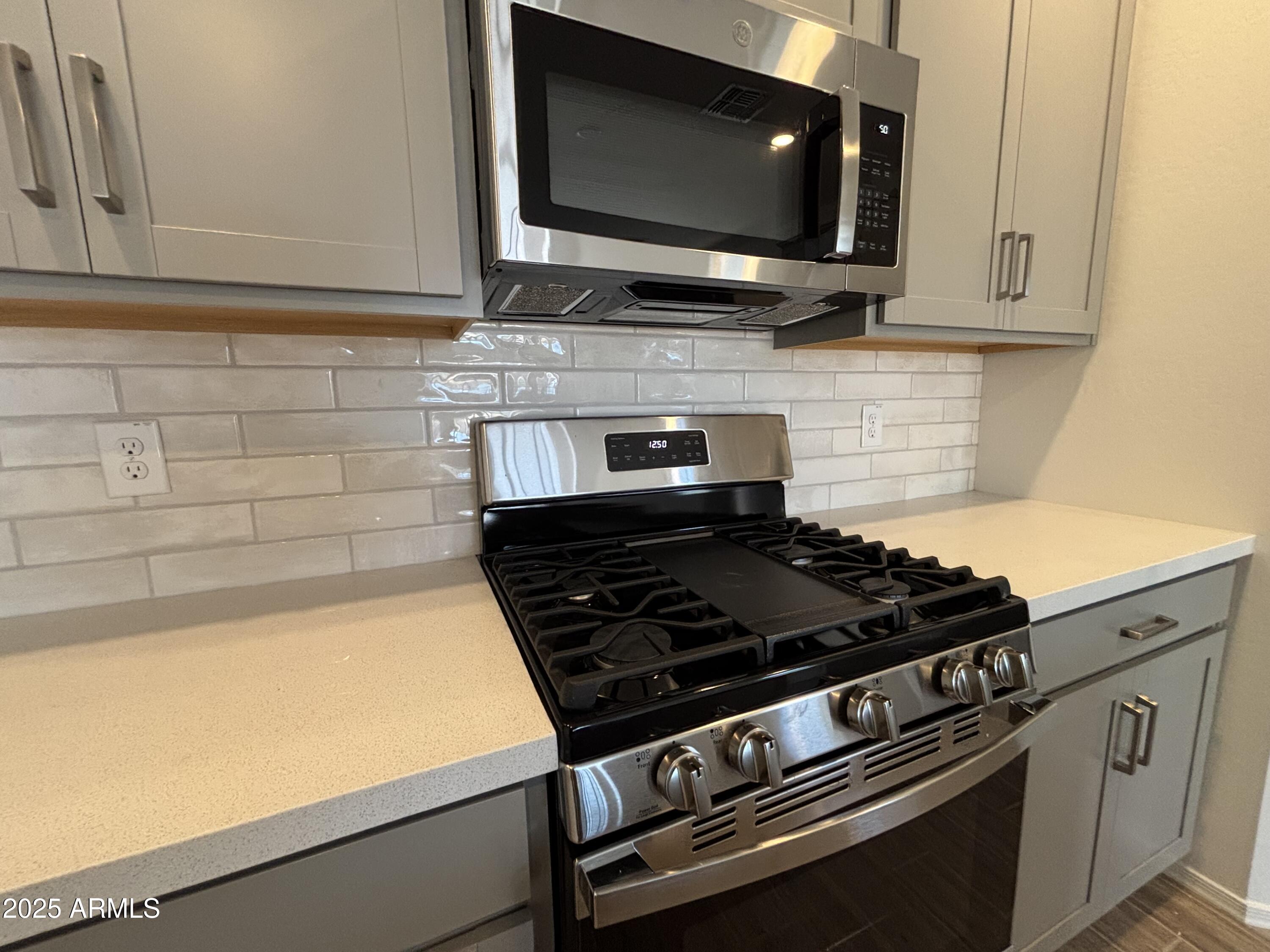 46886 West Old Timer Road Maricopa, AZ 85139 - Photo 8 of 33 07 Gast Stove