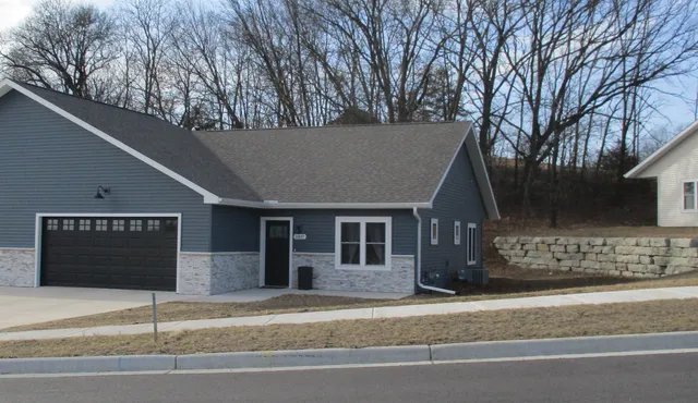 $284,900 | 1007 Rusalka, Reedsburg, WI 53959