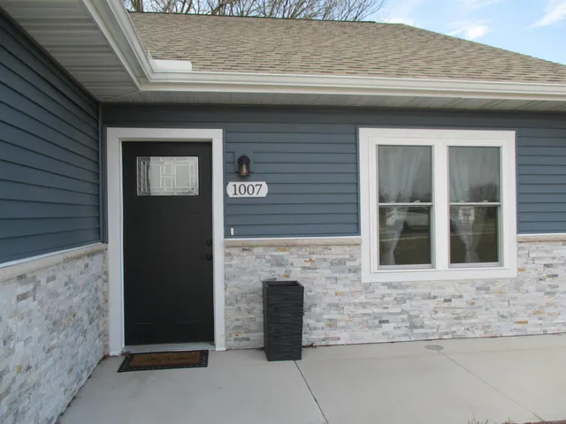 $284,900 | 1007 Rusalka, Reedsburg, WI 53959