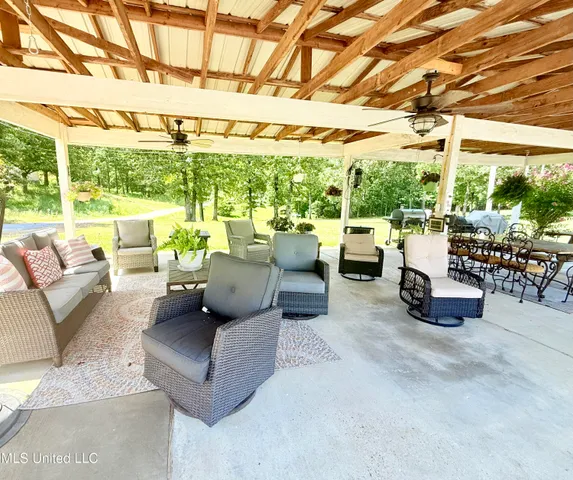 $360,000 | 367 Dr King Drive, Gore Springs, MS 38929