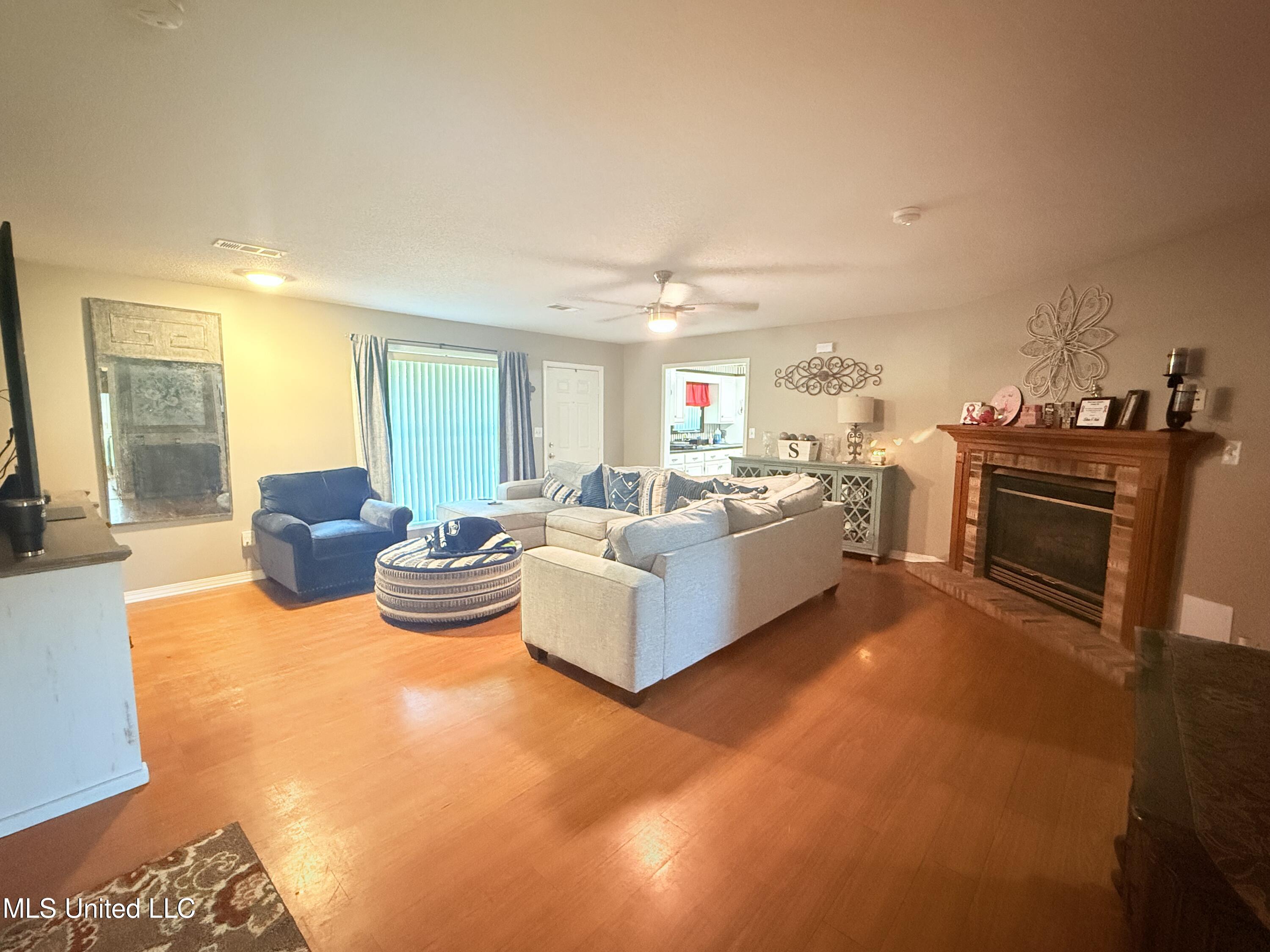 367 Dr King Drive Gore Springs, MS 38929 - Photo 7 of 59 IMG_0193