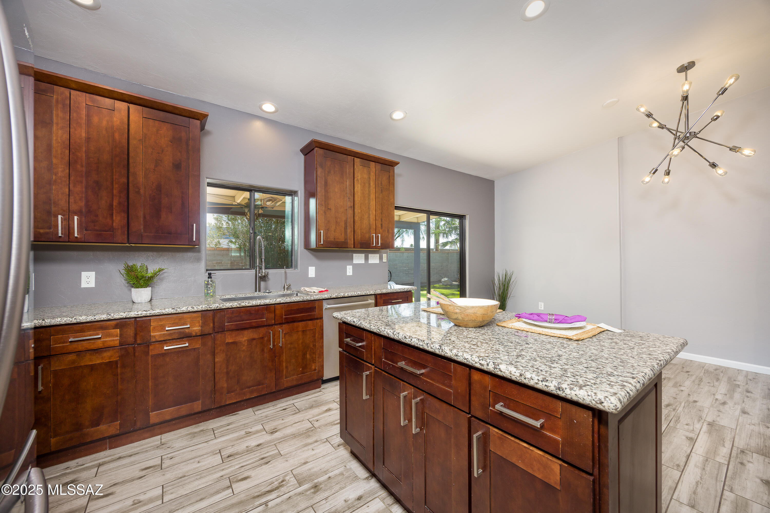 5642 East Spring Street Tucson, AZ 85712 - Photo 5 of 28