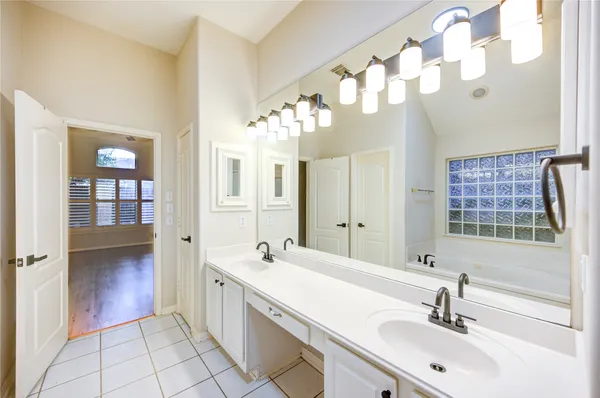 $2,850 | 1231 Parkhaven Lane, Houston, TX 77077