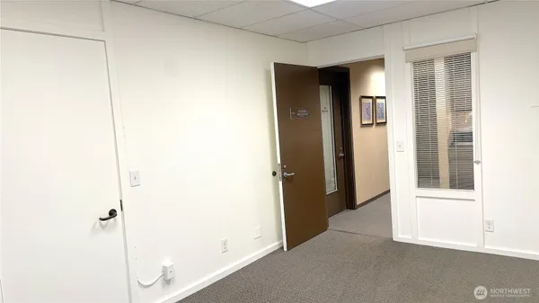 an empty room with a empty space