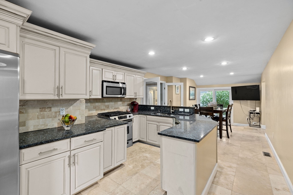 14 Edgar Road Scituate, MA 02066 - Photo 17 of 34