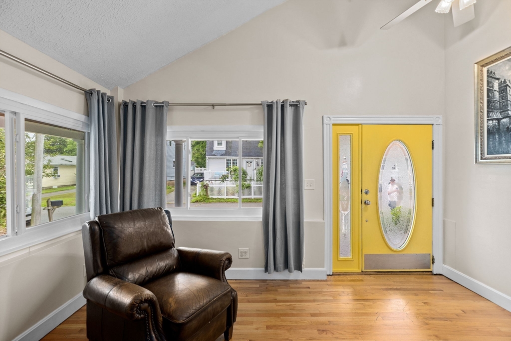 14 Edgar Road Scituate, MA 02066 - Photo 5 of 34