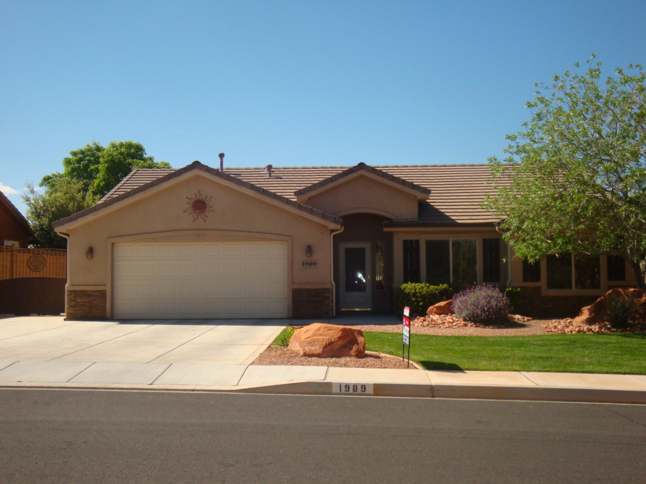 1989 West 1860th Street North St. George, UT 84770 - Photo 1 of 1 House Front