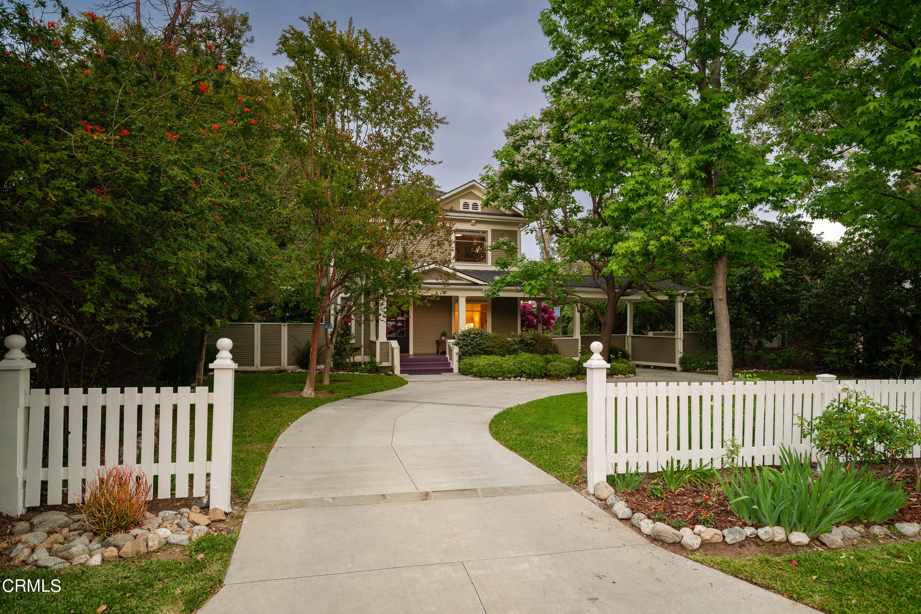 2020 Minoru Drive Altadena, CA 91001 - Photo 3 of 75 front view of a house with a yard