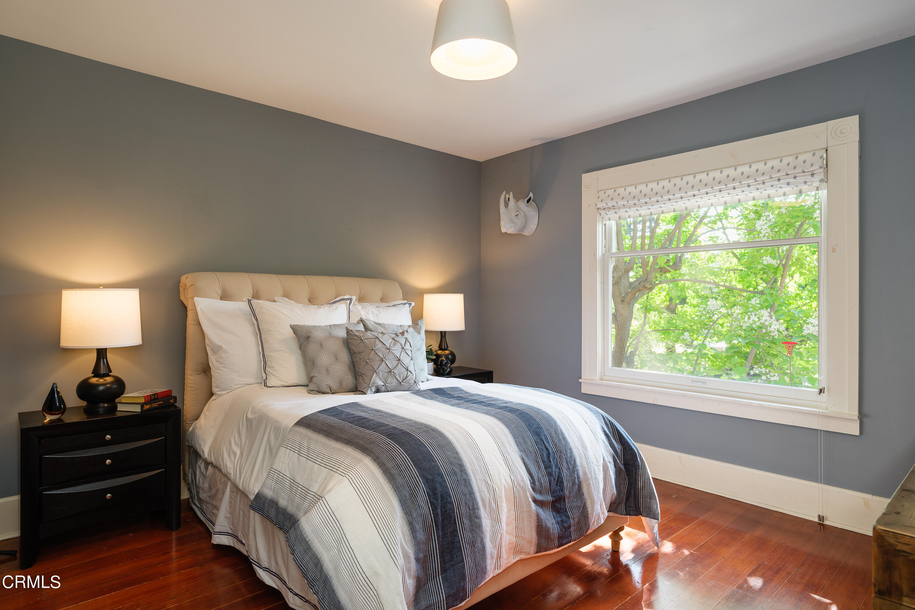 2020 Minoru Drive Altadena, CA 91001 - Photo 32 of 75 a bedroom with a bed and a lamp