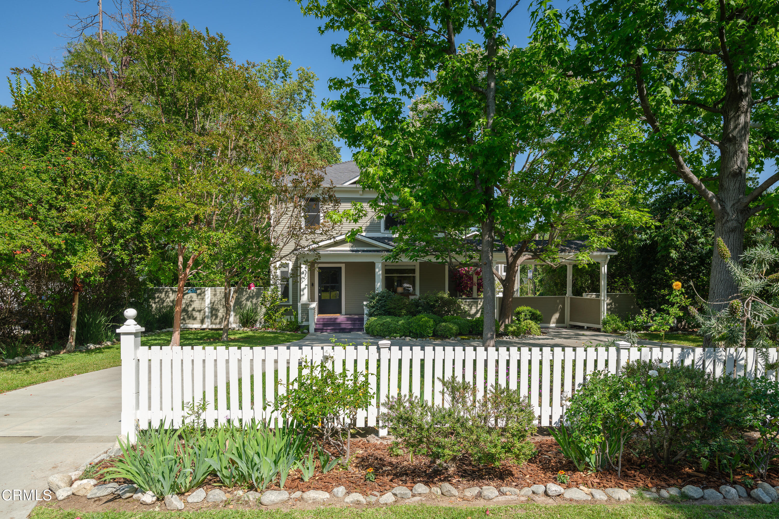 2020 Minoru Drive Altadena, CA 91001 - Photo 4 of 75 a house view with a garden space