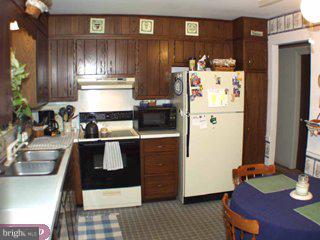 1557 North Valley Road Pottstown, PA 19464 - Photo 2 of 6 Gallery Image 2