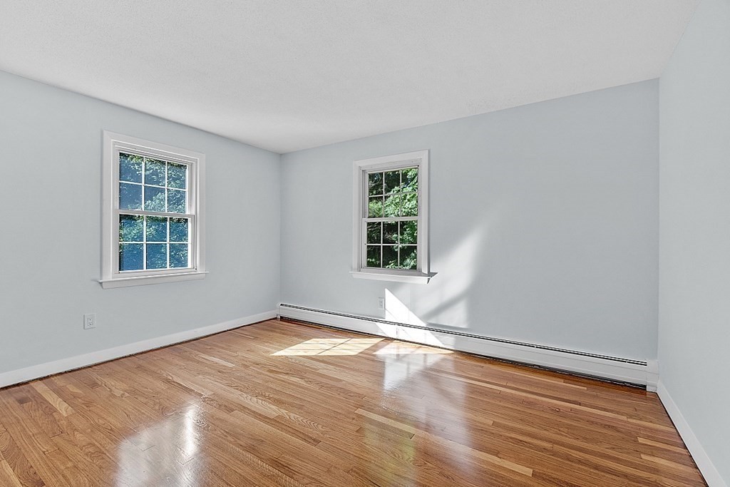 33 Holt Road Ashburnham, MA 01430 - Photo 17 of 40