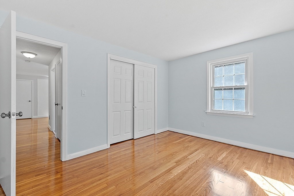33 Holt Road Ashburnham, MA 01430 - Photo 18 of 40