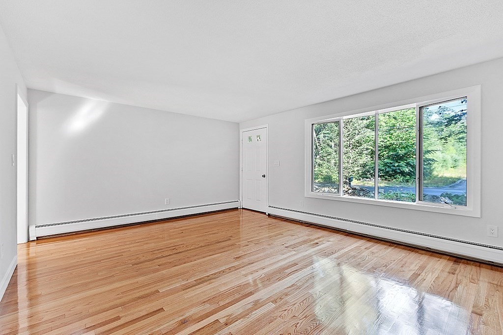 33 Holt Road Ashburnham, MA 01430 - Photo 7 of 40