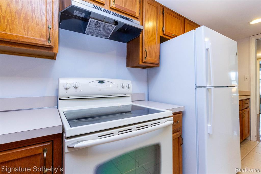 19710 West 13 Mile Road, Unit 101 Beverly Hills, MI 48025 - Photo 19 of 40