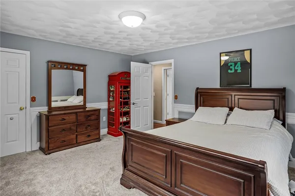 $1,065,000 | 142 Sand Plns Trail, South Kingstown, RI 02879