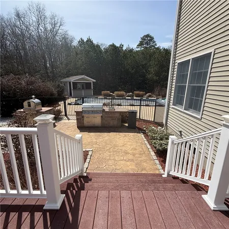 $1,065,000 | 142 Sand Plns Trail, South Kingstown, RI 02879