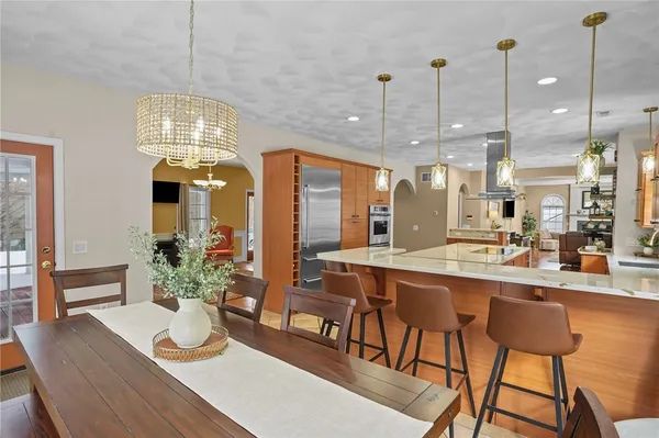$1,065,000 | 142 Sand Plns Trail, South Kingstown, RI 02879