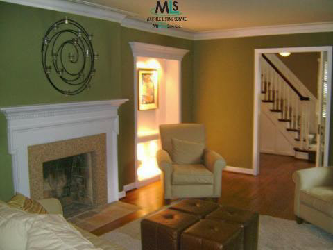 729 Fisher Road Grosse Pointe, MI 48230 - Photo 3 of 12 832437-2.JPG