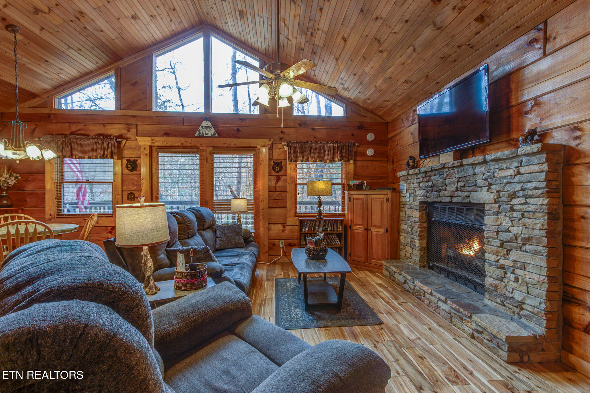 1590 Walt Price Road Sevierville, TN 37876 - Photo 3 of 27 03