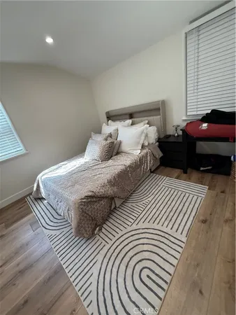 $6,800 | 5247 Buffalo Avenue, Sherman Oaks, CA 91401