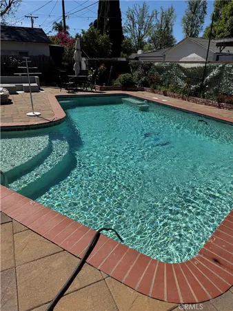 $6,800 | 5247 Buffalo Avenue, Sherman Oaks, CA 91401