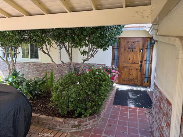 $6,800 | 5247 Buffalo Avenue, Sherman Oaks, CA 91401