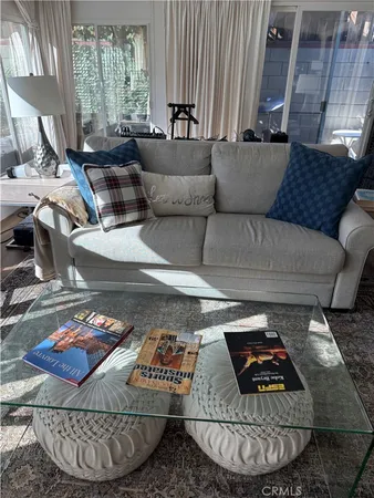 $6,800 | 5247 Buffalo Avenue, Sherman Oaks, CA 91401