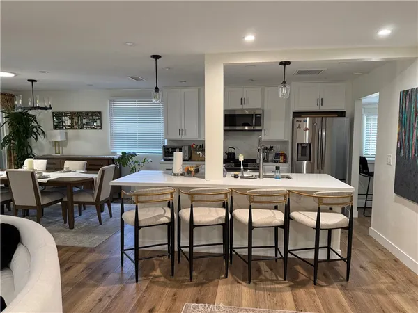 $6,800 | 5247 Buffalo Avenue, Sherman Oaks, CA 91401