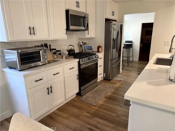 $6,800 | 5247 Buffalo Avenue, Sherman Oaks, CA 91401