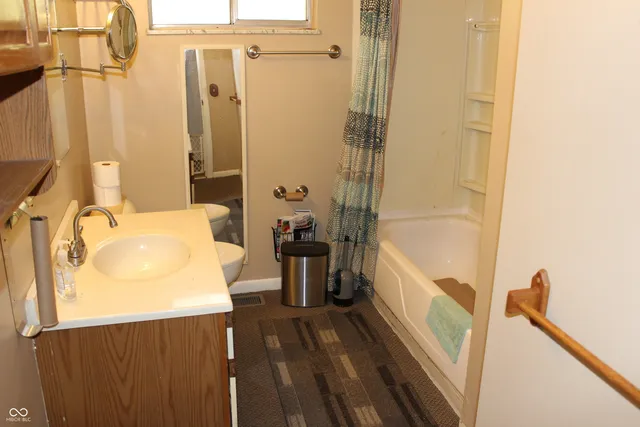 $239,900 | 1841 East County Road 1000 South, Cloverdale, IN 46120