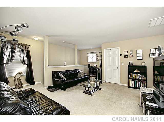 9223 Yellow Oak Road Charlotte, NC 28227 - Photo 2 of 15 a living room with furniture