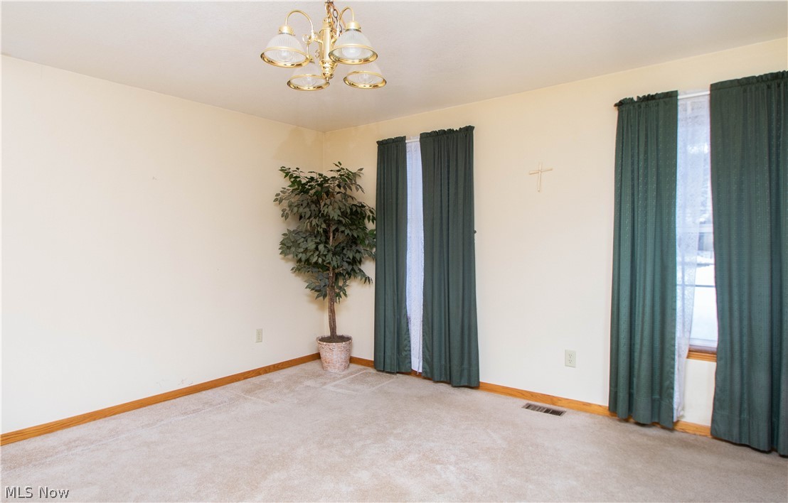 5501 Clingan Road Struthers, OH 44471 - Photo 6 of 30 Gallery Image 6