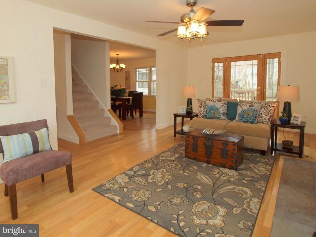 2337 Rosedown Drive Reston, VA 20191 - Photo 6 of 23 Family Room