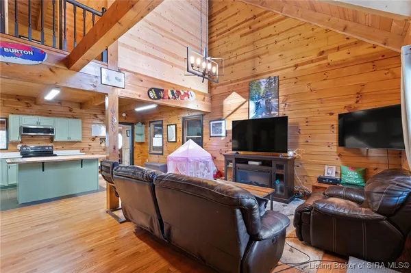 $390,000 | 1671 Burns Court, Austin, IN 47102