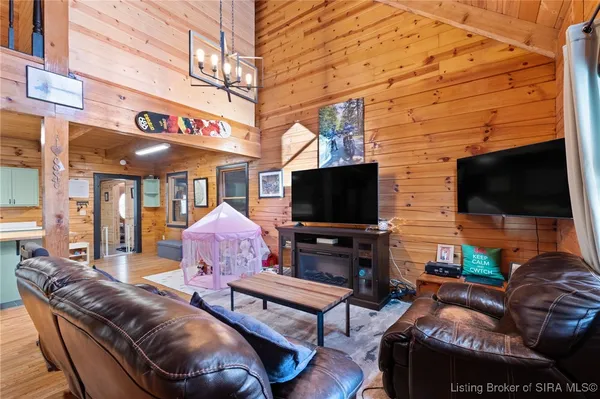 $390,000 | 1671 Burns Court, Austin, IN 47102