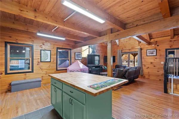 $390,000 | 1671 Burns Court, Austin, IN 47102