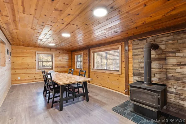 $390,000 | 1671 Burns Court, Austin, IN 47102