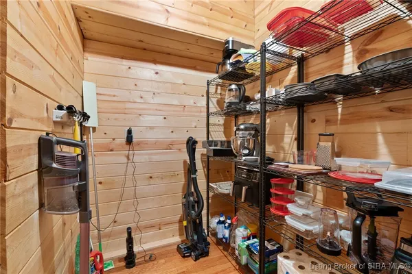 $390,000 | 1671 Burns Court, Austin, IN 47102