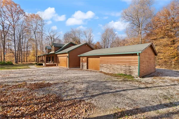 $390,000 | 1671 Burns Court, Austin, IN 47102