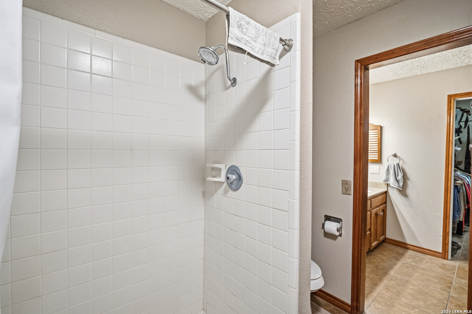 3940 Highway 90 Hondo, TX 78861 - Photo 21 of 24 a bathroom with a shower