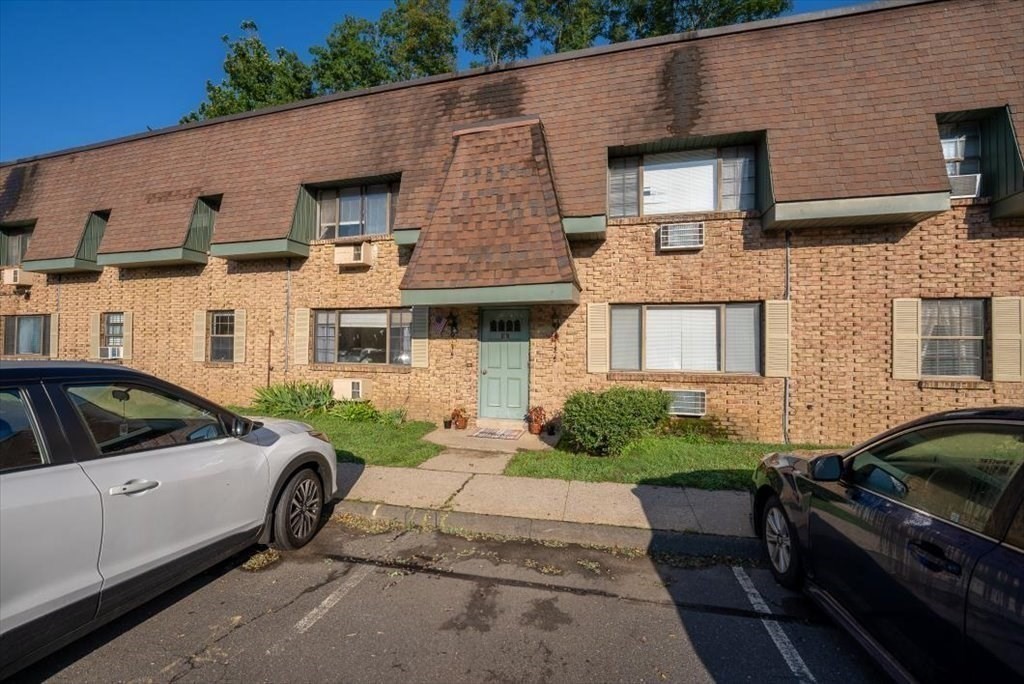 549 Russell Road, Unit 12B Westfield, MA 01085 - Photo 24 of 27 Gallery Image 24