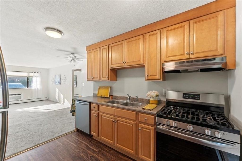 549 Russell Road, Unit 12B Westfield, MA 01085 - Photo 8 of 27 Gallery Image 8