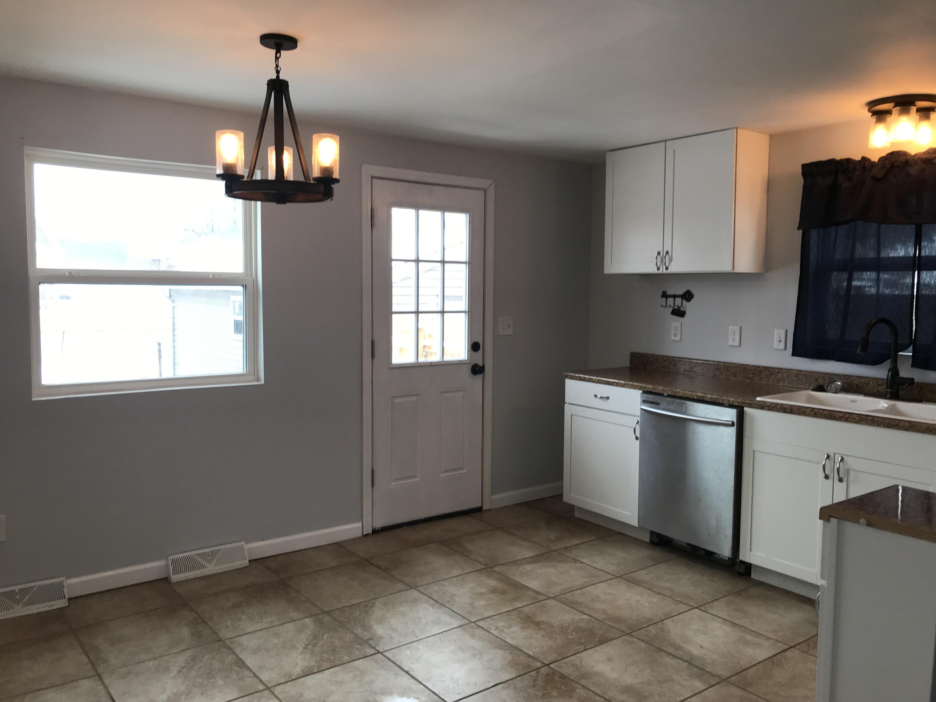 1145 Blithe Road Springfield, OH 45503 - Photo 6 of 31
