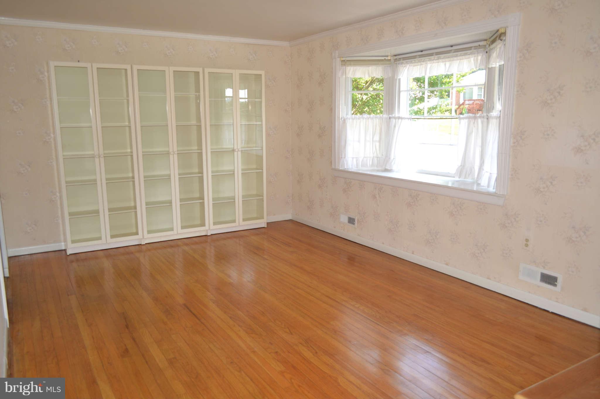 111 Allgate Road Owings Mills, MD 21117 - Photo 2 of 19 Living Room