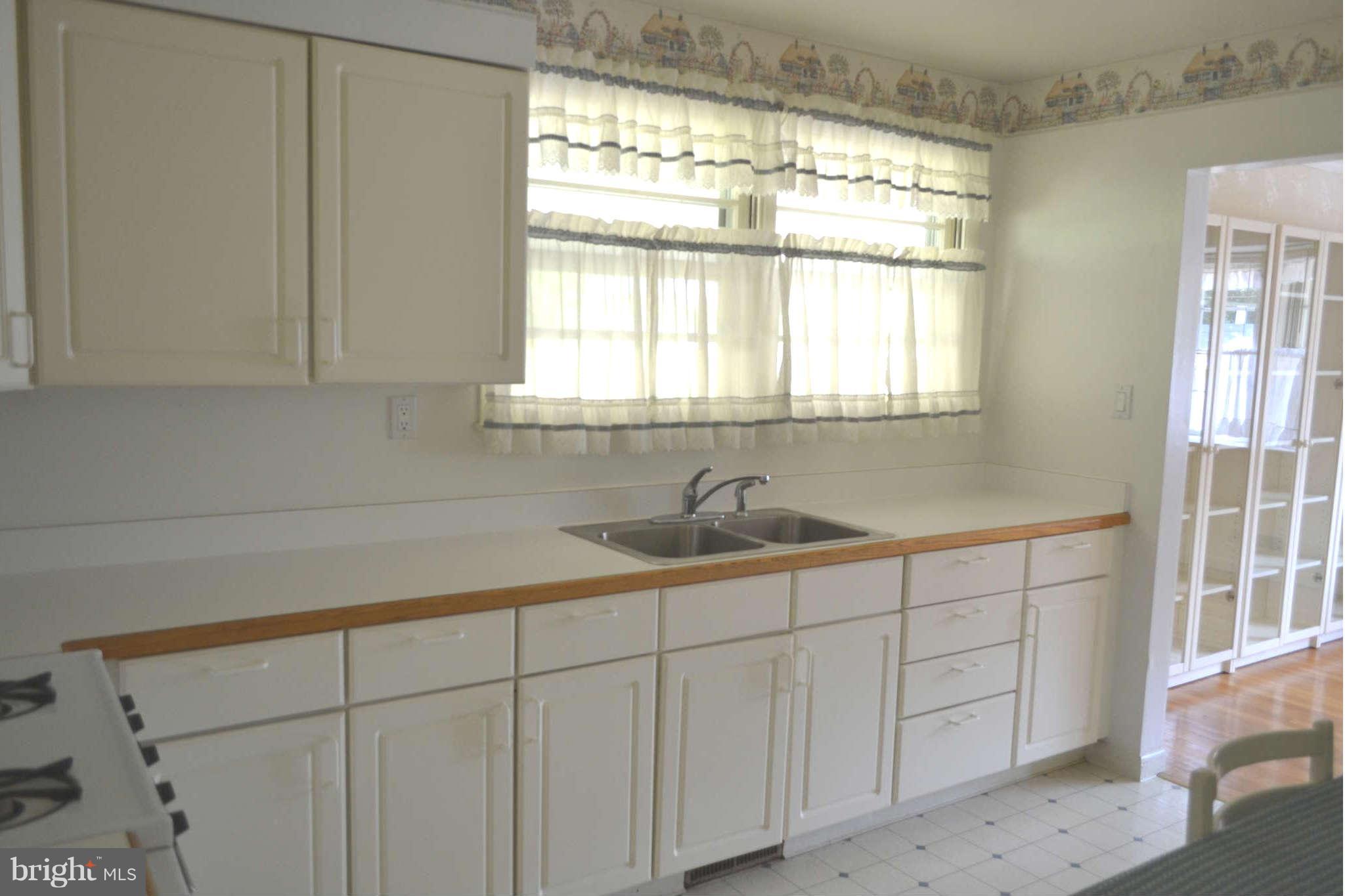 111 Allgate Road Owings Mills, MD 21117 - Photo 5 of 19 Kitchen