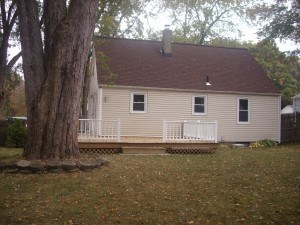 43 Graybar Road Warwick, RI 02888 - Photo 2 of 9